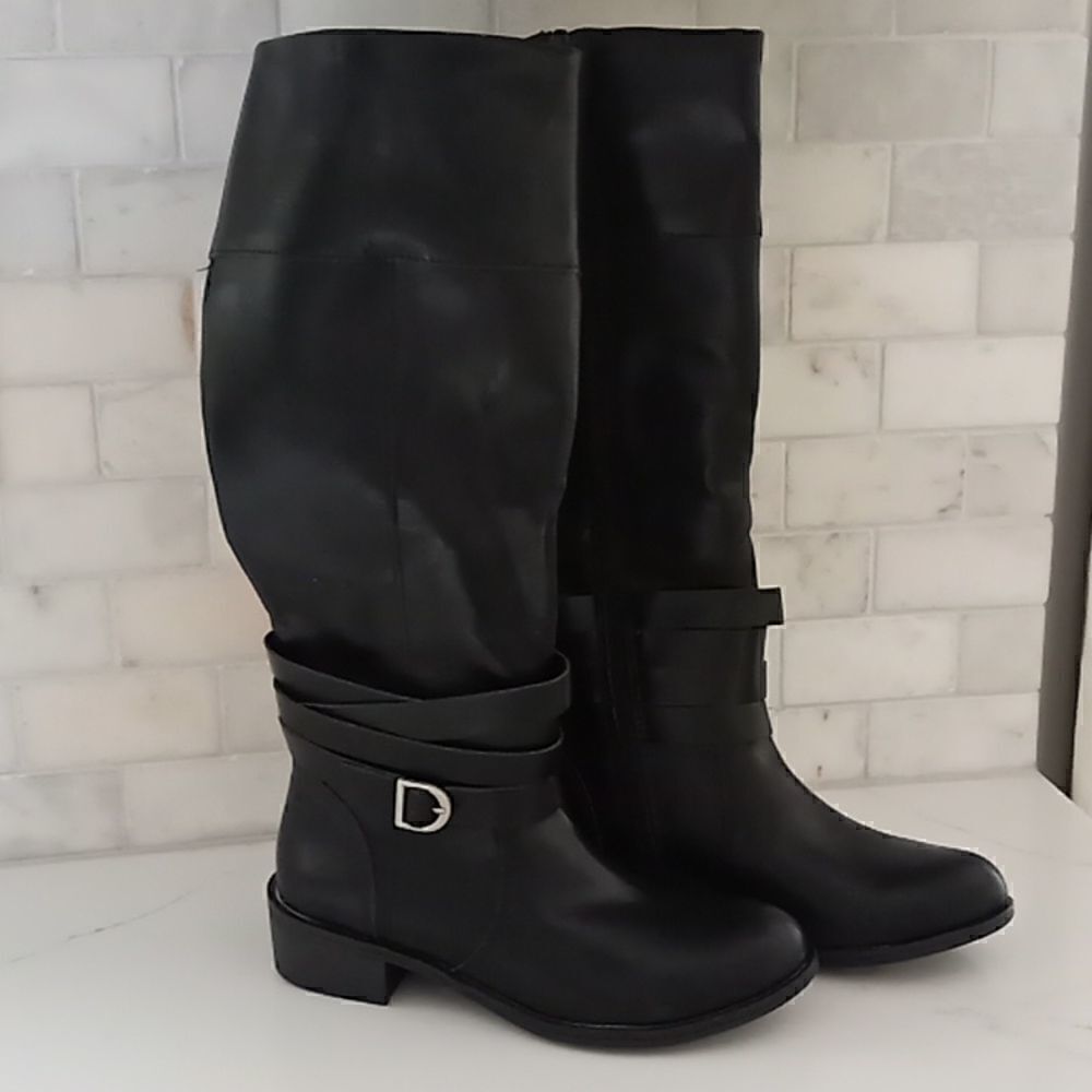 St John's Bay memory foam boots size 7